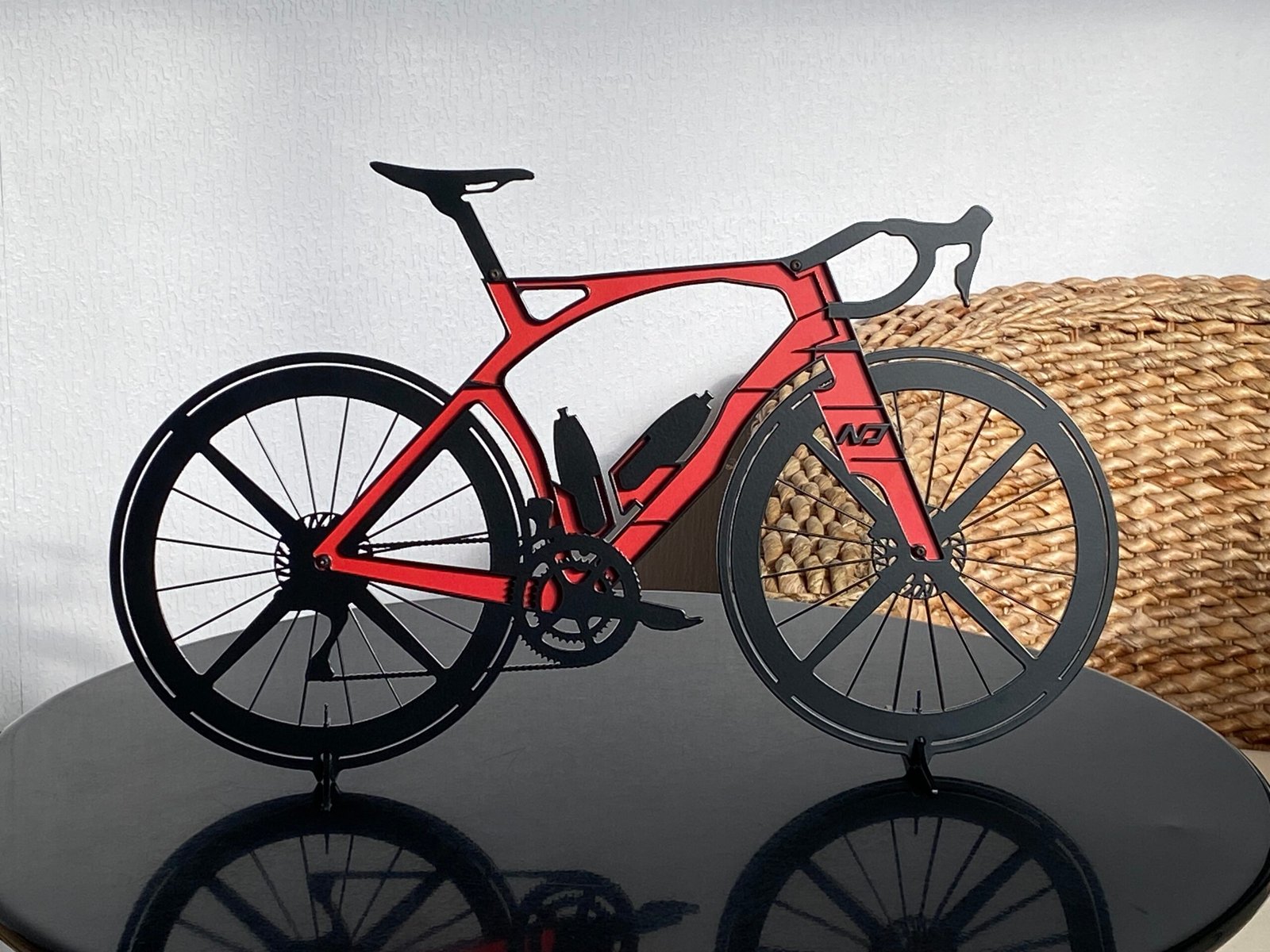 Silhouette vélo aéro en métal – Image 12