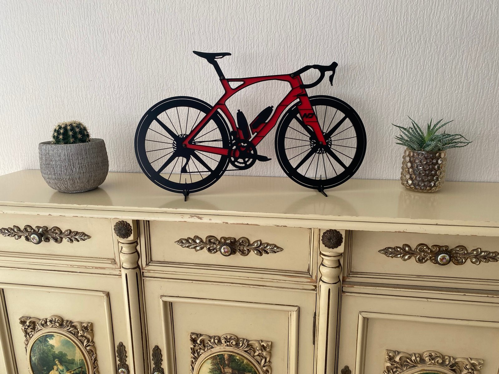 Silhouette vélo aéro en métal – Image 5