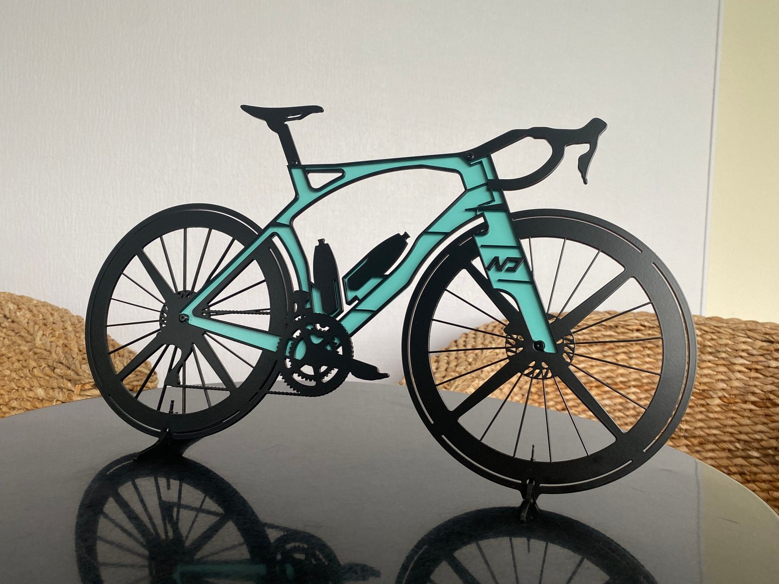 Silhouette vélo aéro en métal – Image 7