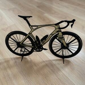 Silhouette vélo aéro en métal – Image 9