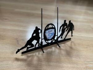 Scénette Rugby Métal Personnalisée – Plaquage & Départ Ballon