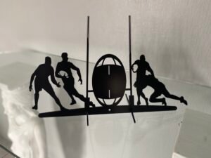 Scénette Rugby Métal Personnalisée – Plaquage & Départ Ballon