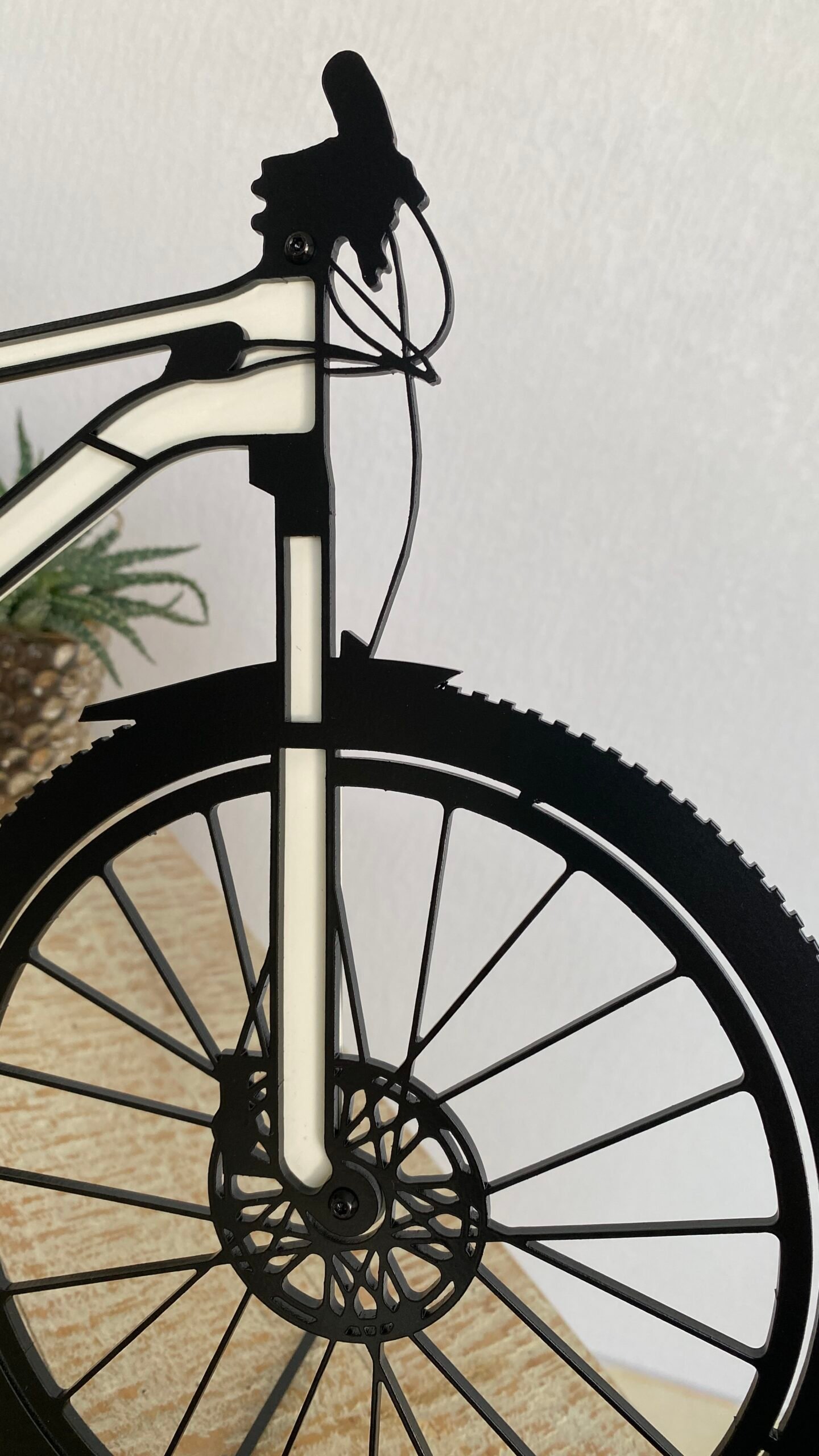 Silhouette vélo VTT en métal – Image 4