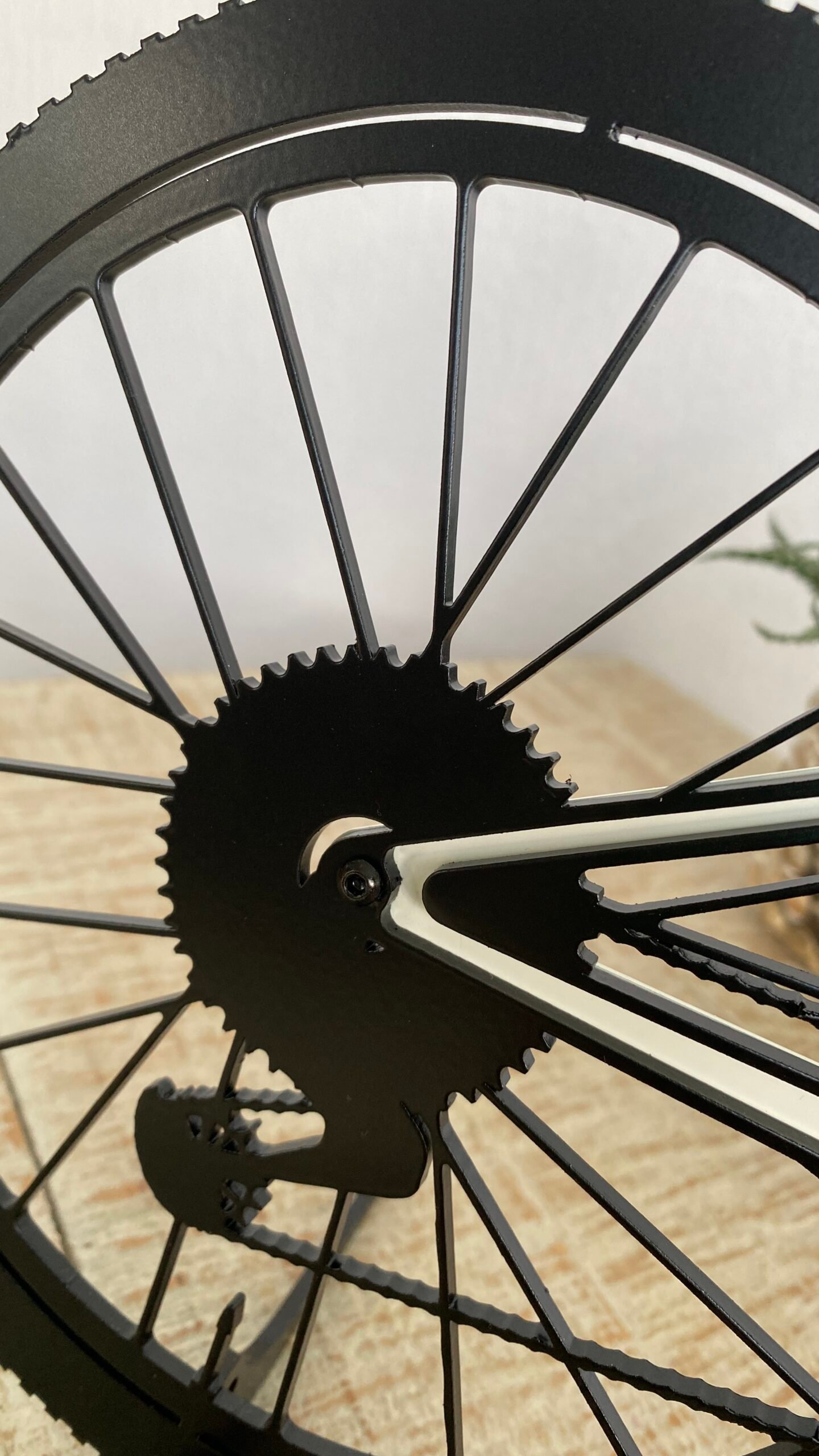 Silhouette vélo VTT en métal – Image 5