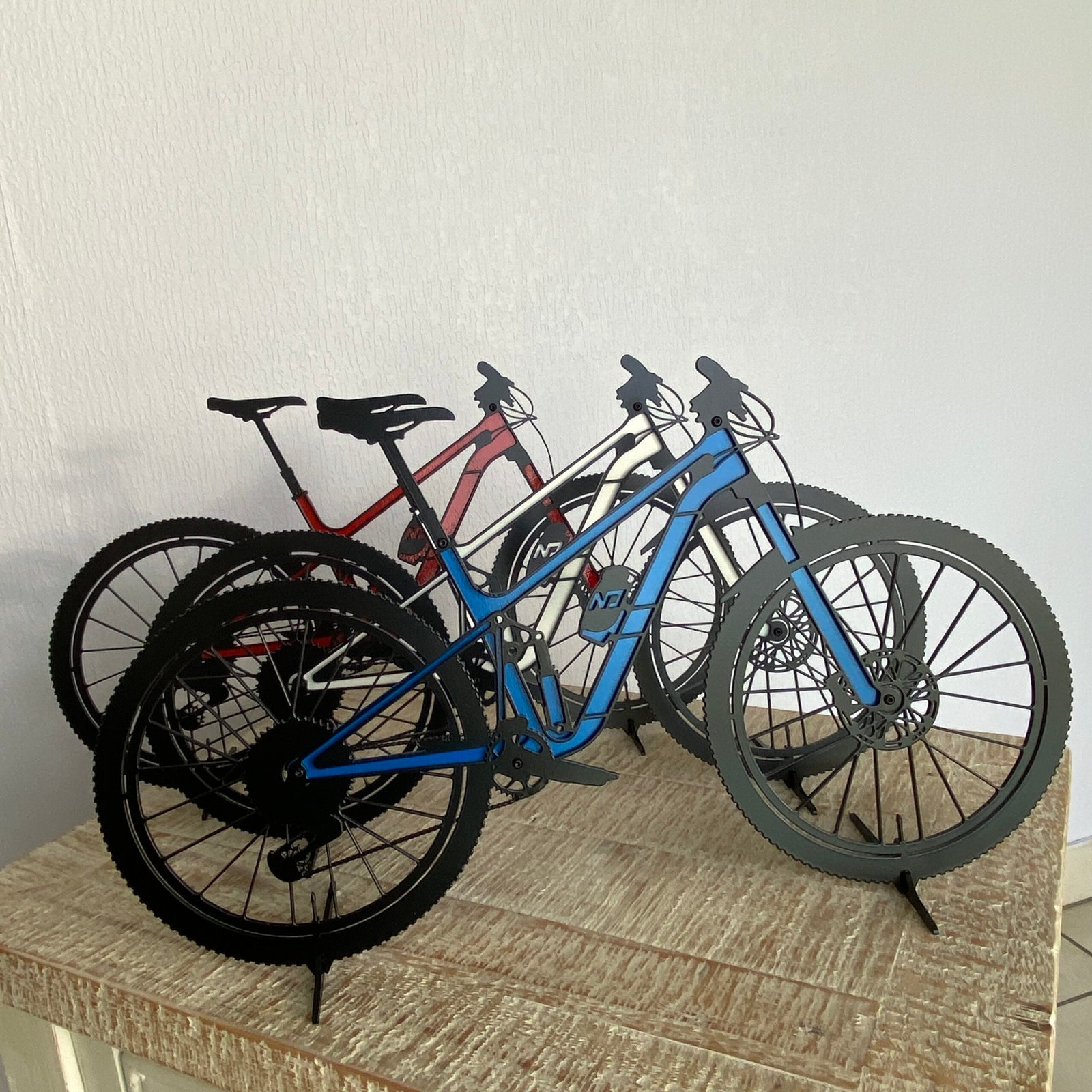 Silhouette vélo VTT en métal – Image 7